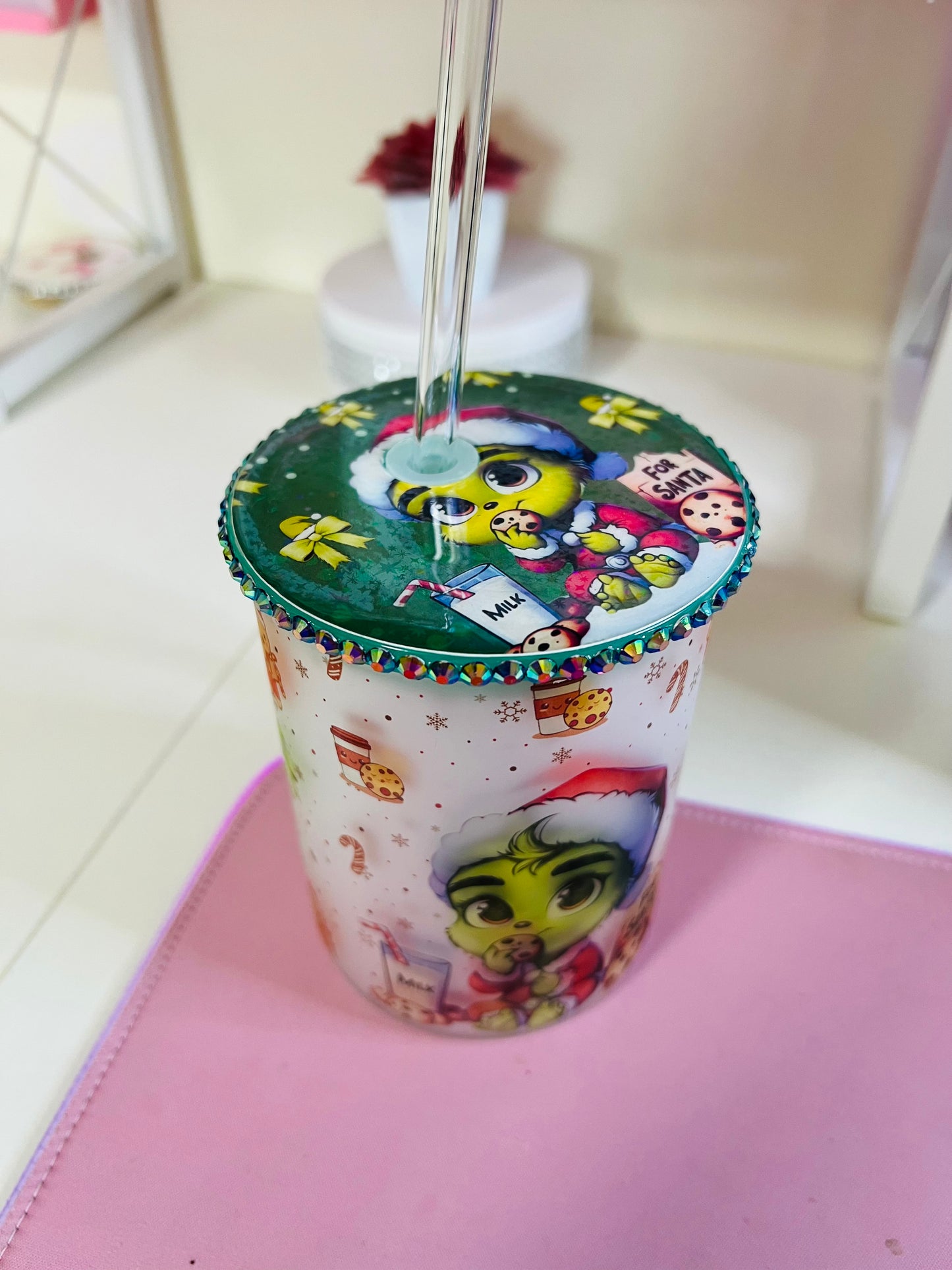 Christmas grinch glass cup!!