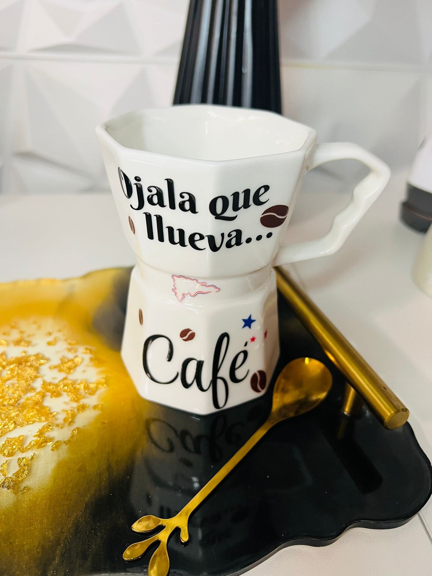 TAZA COFFE! OJALA QUE LLUEVA CAFE!!.