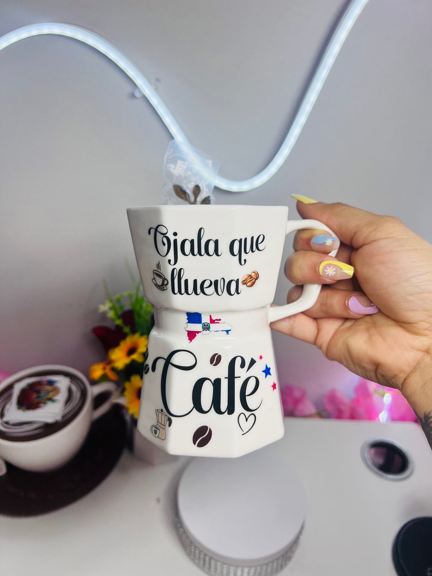 TAZA COFFE! OJALA QUE LLUEVA CAFE!!.